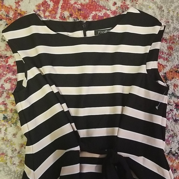 New Roz & Ali A line Dress - Picture 2 of 7